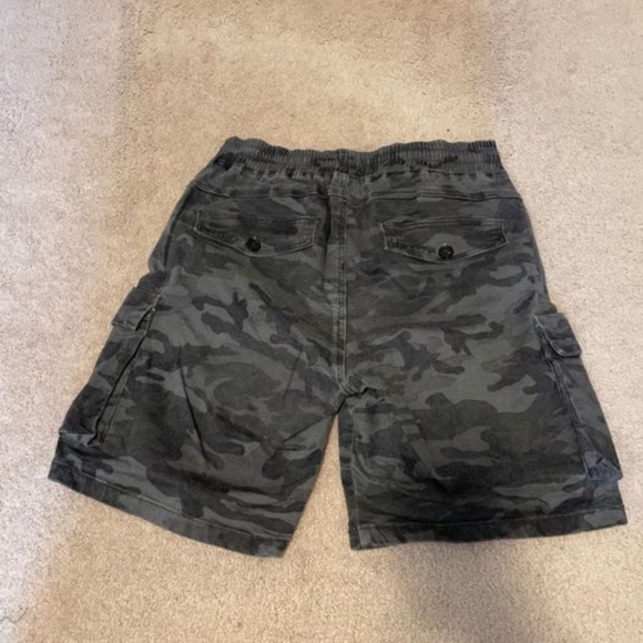 Kuwalla Men Camo Shorts - Picture 2 of 4